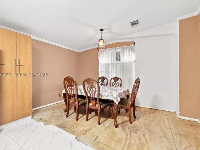 Продажа дома по адресу 6241 NW 1st Pl - фото 9374127