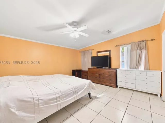 Продажа дома по адресу 6241 NW 1st Pl - фото 9374131