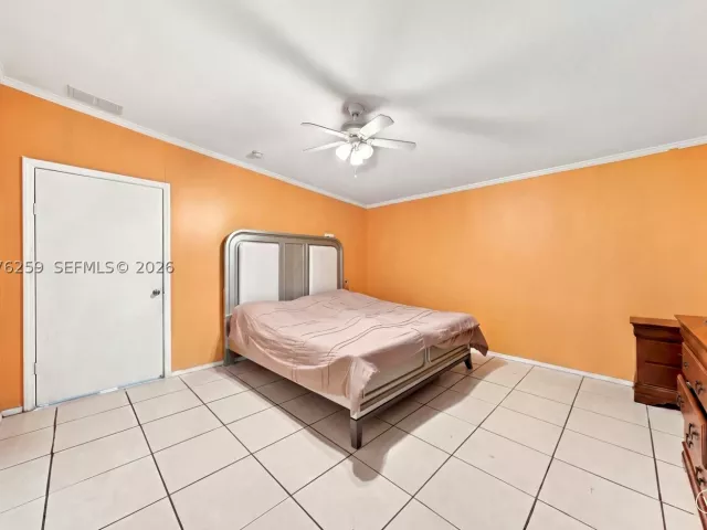 Продажа дома по адресу 6241 NW 1st Pl - фото 9374132