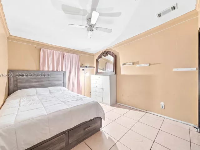 Продажа дома по адресу 6241 NW 1st Pl - фото 9374140