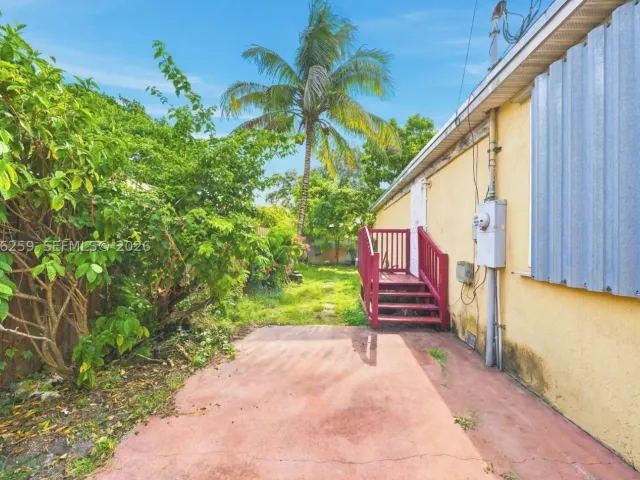 Продажа дома по адресу 6241 NW 1st Pl - фото 9374142