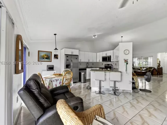 Продажа дома по адресу 25014 SW 123rd Pl - фото 9374395
