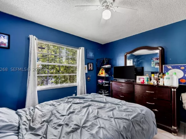 Продажа дома по адресу 25014 SW 123rd Pl - фото 9374412