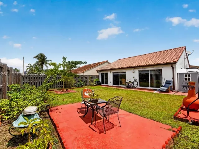 Продажа дома по адресу 25014 SW 123rd Pl - фото 9374425