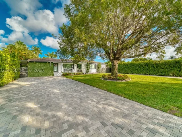 Продажа дома по адресу 13801 NE 1st Ave - фото 9373865