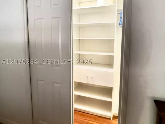 Продажа дома по адресу 13801 NE 1st Ave - фото 9373894