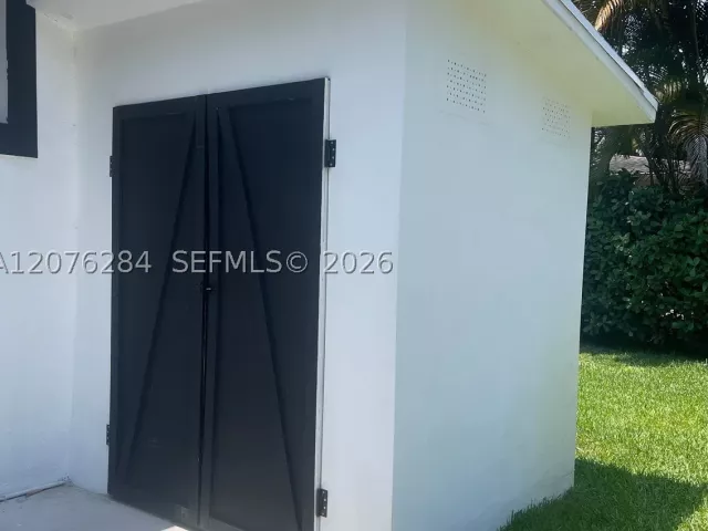 Продажа дома по адресу 13801 NE 1st Ave - фото 9373900