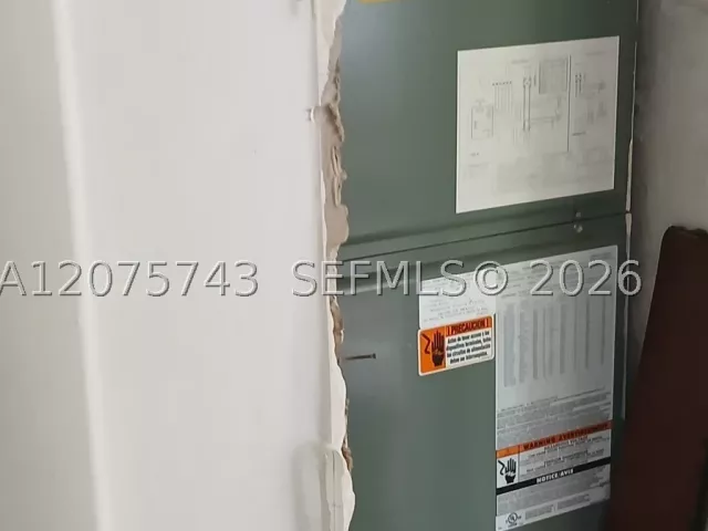 Продажа дома по адресу 1460 Marseille Dr - фото 9382189