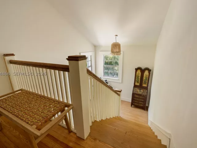 Продажа дома по адресу 524 W 47th St - фото 9374611