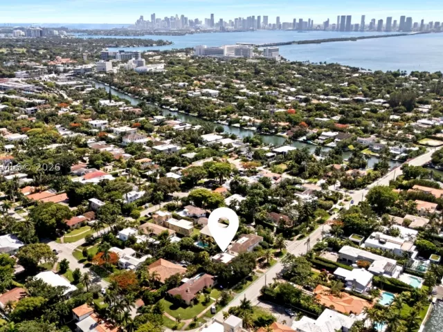 Продажа дома по адресу 524 W 47th St - фото 9374621