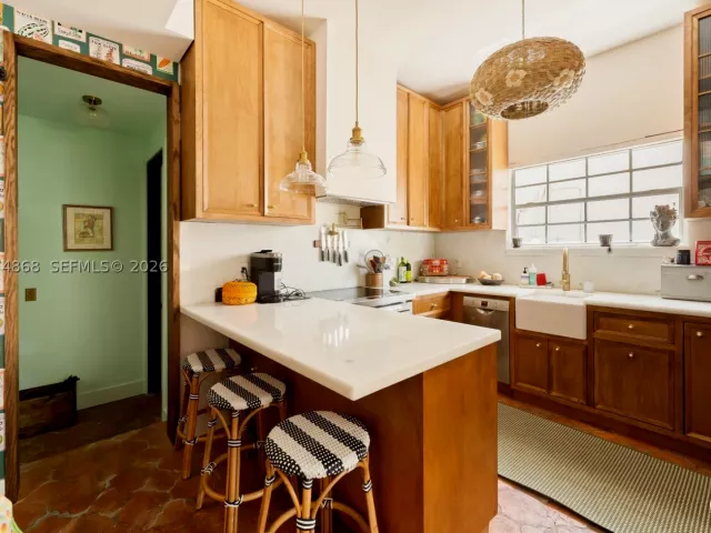 Продажа дома по адресу 524 W 47th St - фото 9374596