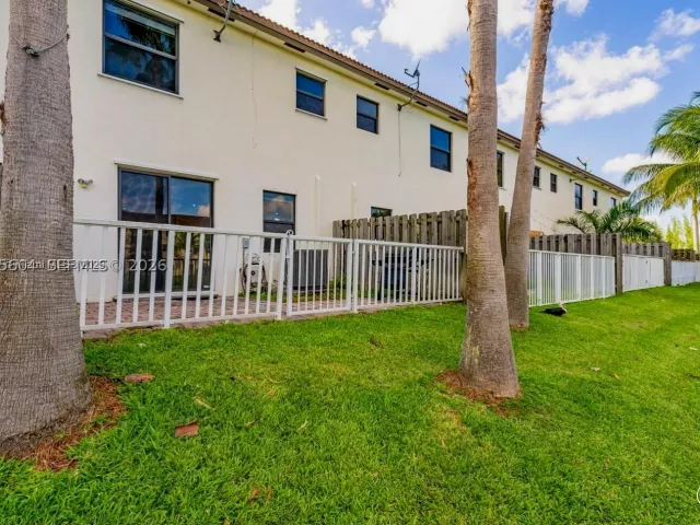 Продажа дома по адресу 8945 NW 98th Ave - фото 9375426