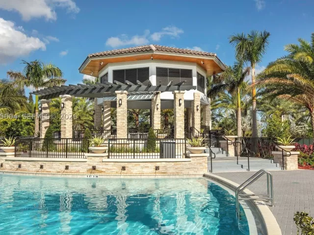 Продажа дома по адресу 8945 NW 98th Ave - фото 9375418