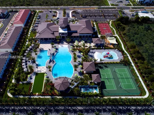 Продажа дома по адресу 8945 NW 98th Ave - фото 9375422