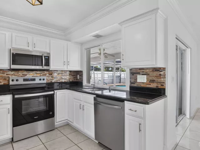 Продажа дома по адресу 4602 BISON Street - фото 9374687