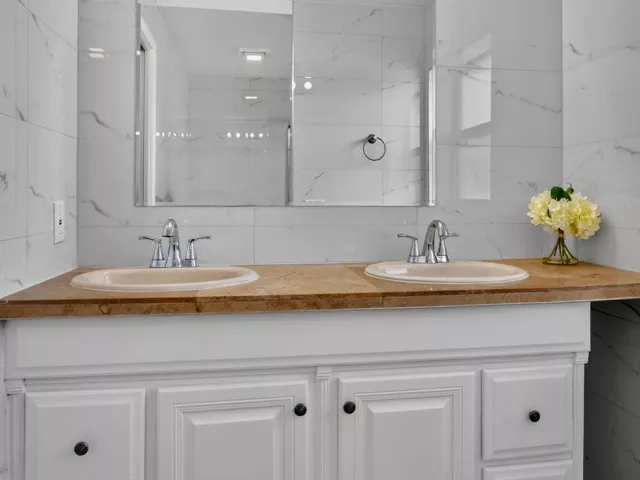 Продажа дома по адресу 4602 BISON Street - фото 9374696