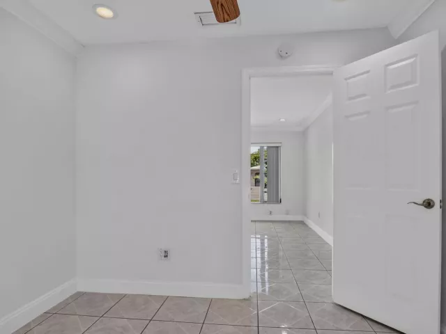 Продажа дома по адресу 4602 BISON Street - фото 9374702