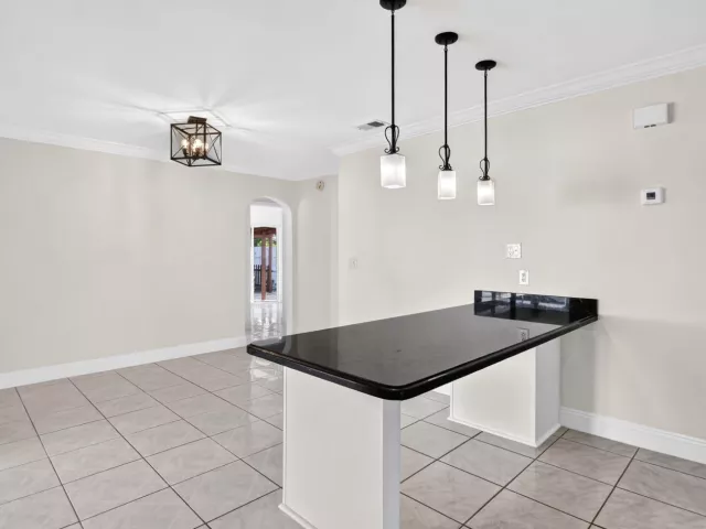 Продажа дома по адресу 4602 BISON Street - фото 9374705