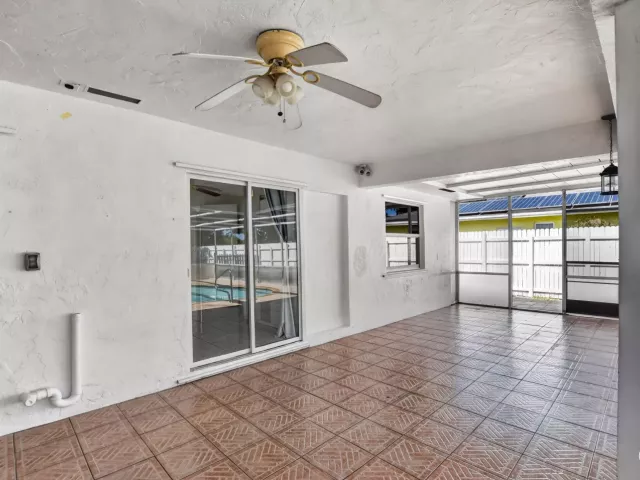 Продажа дома по адресу 4602 BISON Street - фото 9374726