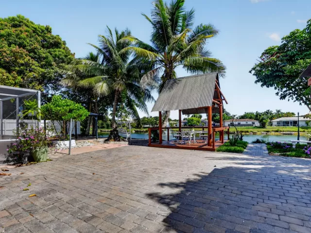Продажа дома по адресу 4602 BISON Street - фото 9374730