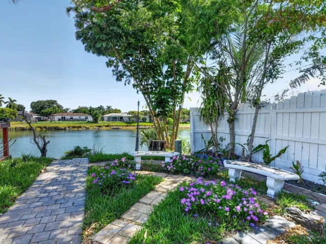 Продажа дома по адресу 4602 BISON Street - фото 9374735