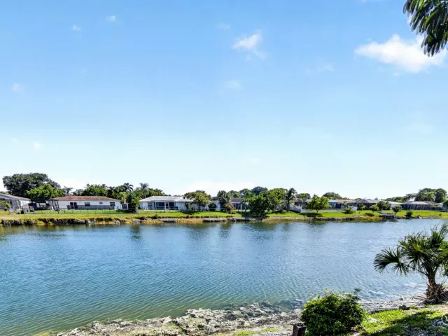 Продажа дома по адресу 4602 BISON Street - фото 9374736