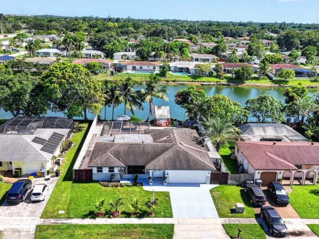 Продажа дома по адресу 4602 BISON Street - фото 9374742