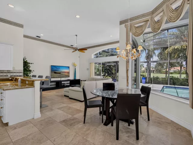 Продажа дома по адресу 10833 Egret Pointe Lane - фото 9377891