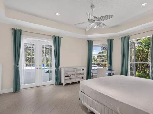 Продажа дома по адресу 10833 Egret Pointe Lane - фото 9377918