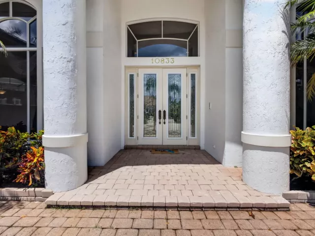 Продажа дома по адресу 10833 Egret Pointe Lane - фото 9377878