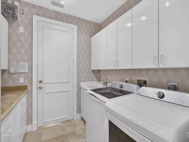 Продажа дома по адресу 10833 Egret Pointe Lane - фото 9377942