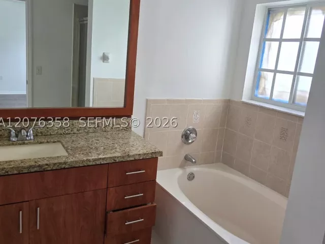 Продажа дома по адресу 13658 SW 142nd Ter - фото 9380547