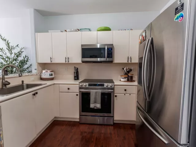 Продажа дома по адресу 14965 SW 23rd Ln - фото 9383786