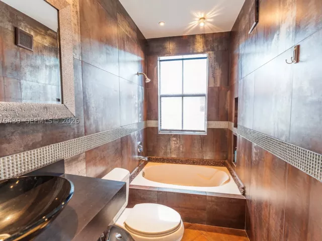Продажа дома по адресу 14965 SW 23rd Ln - фото 9383794