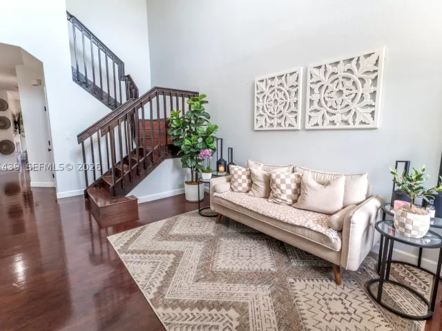 Продажа дома по адресу 14965 SW 23rd Ln - фото 9383781