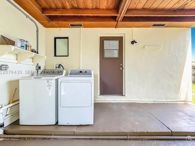 Продажа дома по адресу 230 NW 56th Ct - фото 9380650