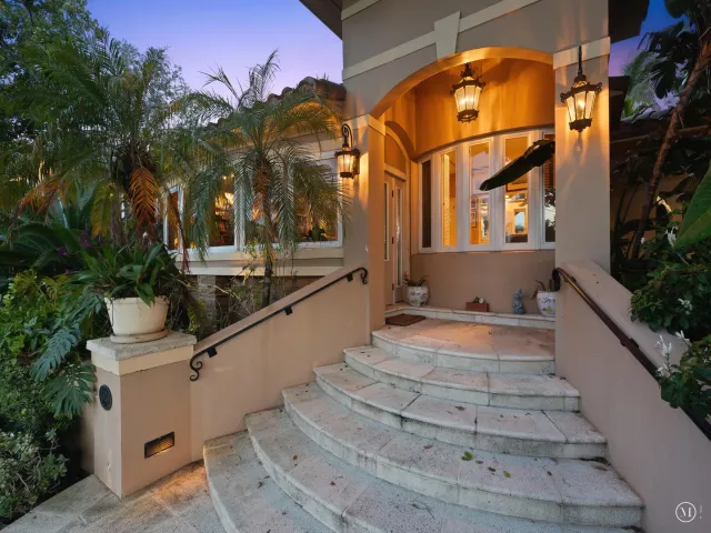 Продажа дома по адресу 2524 Castilla Isle - фото 9377013