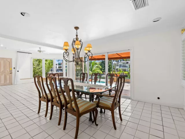Продажа дома по адресу 2524 Castilla Isle - фото 9377027