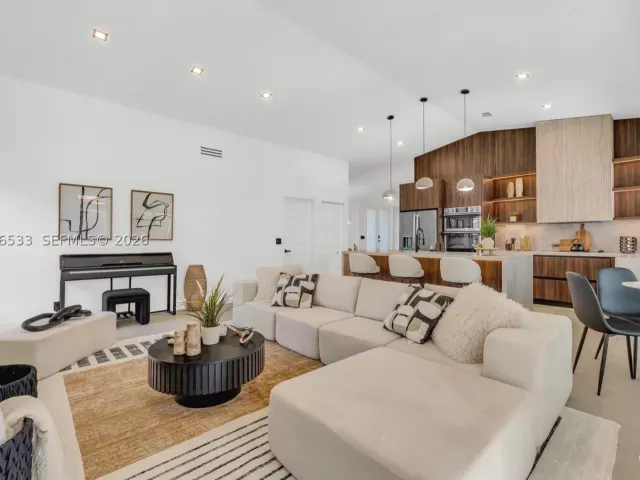 Продажа дома по адресу 11834 Island Lakes Ln - фото 9379708