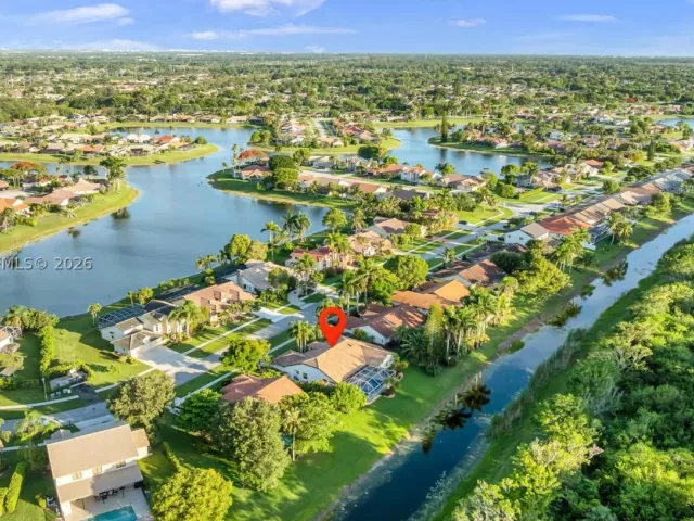 Продажа дома по адресу 11834 Island Lakes Ln - фото 9379758