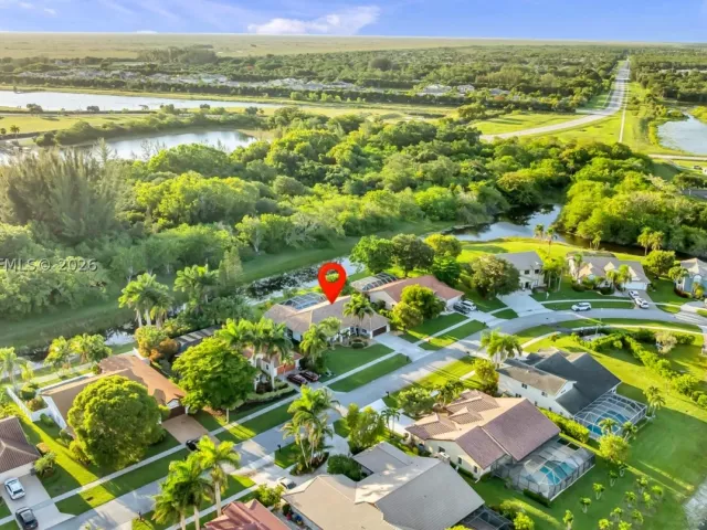 Продажа дома по адресу 11834 Island Lakes Ln - фото 9379760