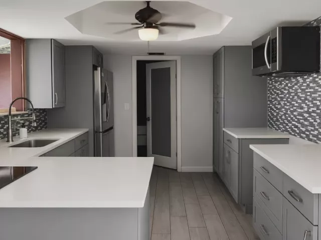 Продажа дома по адресу 8150 NW 13th Ct - фото 9380608