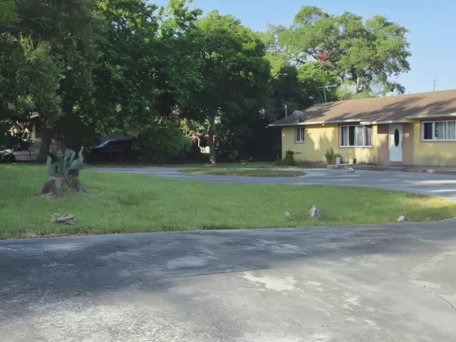 Продажа дома по адресу 8150 NW 13th Ct - фото 9380605
