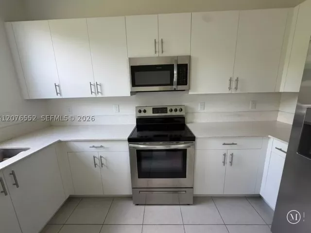 Продажа дома по адресу 519 NE 208th Ter - фото 9380574