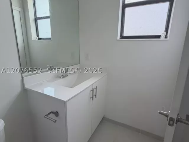 Продажа дома по адресу 519 NE 208th Ter - фото 9380581
