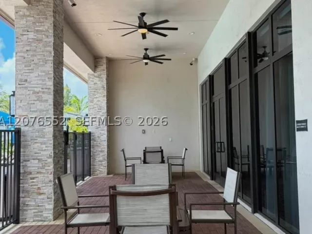 Продажа дома по адресу 519 NE 208th Ter - фото 9380592