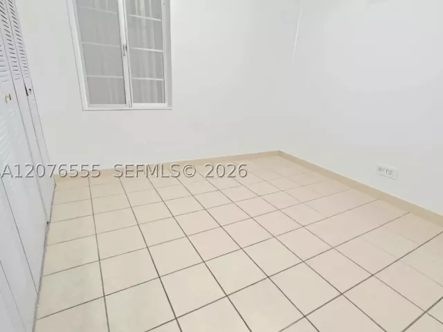 Продажа дома по адресу 3320 NW 20th St - фото 9383231