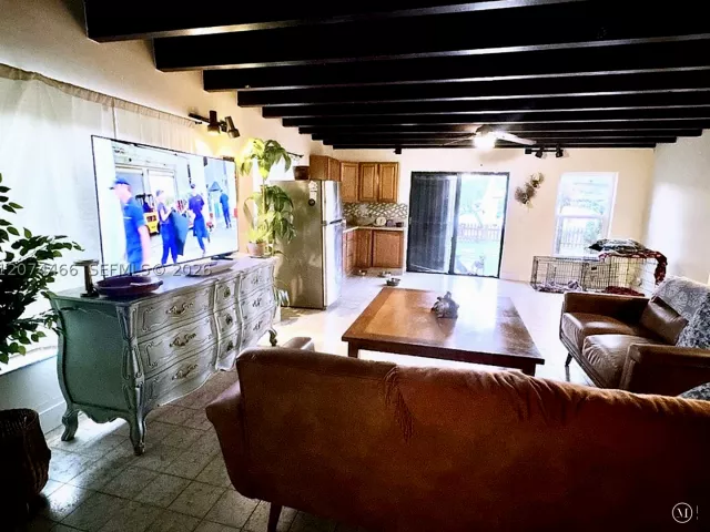 Продажа дома по адресу 3351 NW 20th St - фото 9383810