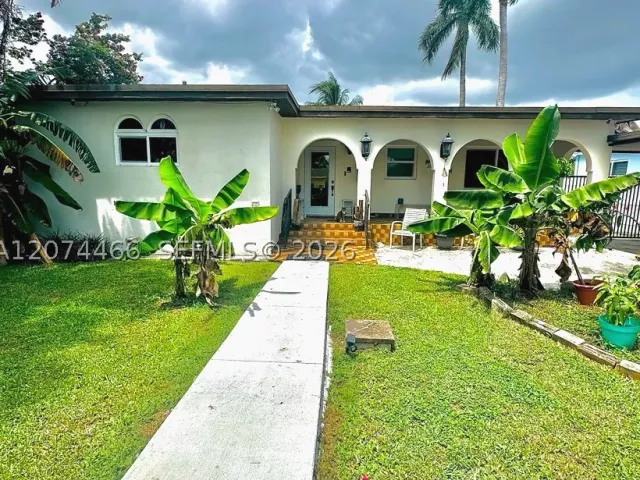 Продажа дома по адресу 3351 NW 20th St - фото 9383801