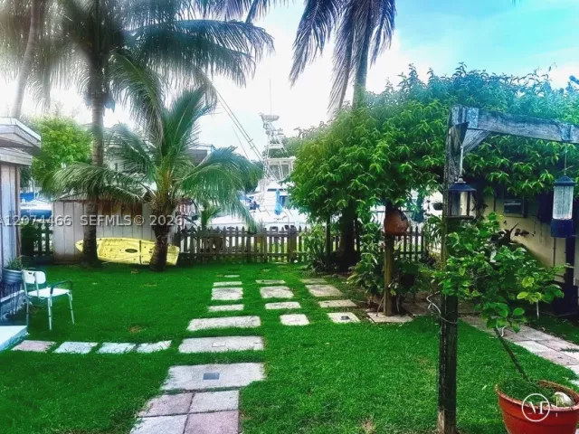 Продажа дома по адресу 3351 NW 20th St - фото 9383823
